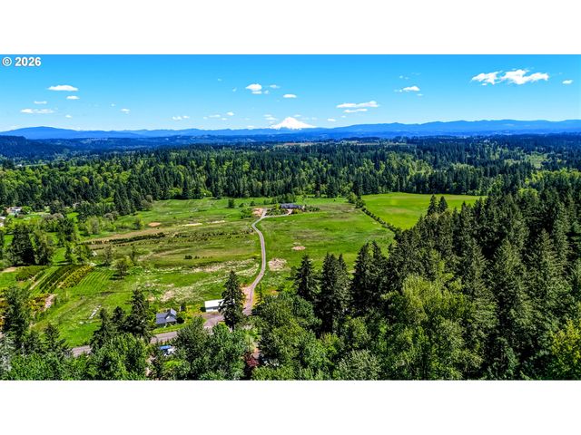16485 S HATTAN Rd, Oregon City, OR 97045