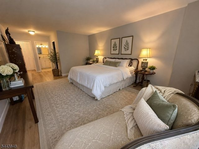 1 Claridge Dr 114, Verona Twp., NJ 07044