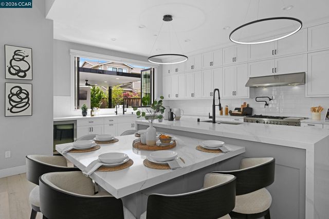 226 Akabane Ln, Danville, CA 94506