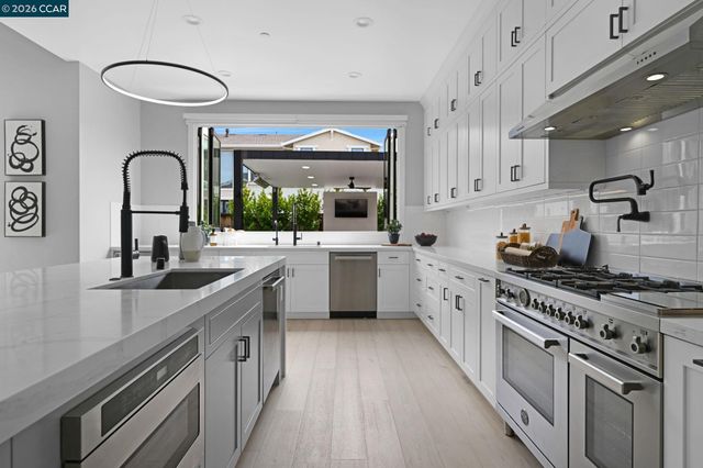 226 Akabane Ln, Danville, CA 94506