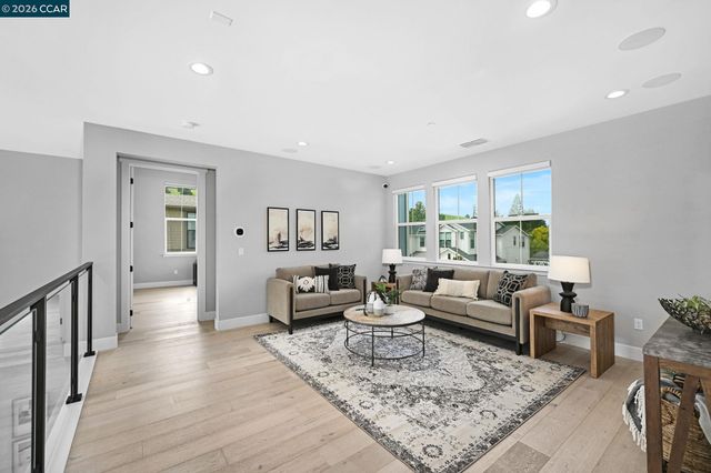 226 Akabane Ln, Danville, CA 94506