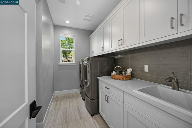 226 Akabane Ln, Danville, CA 94506