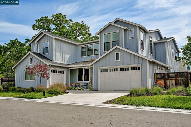 226 Akabane Ln, Danville, CA 94506