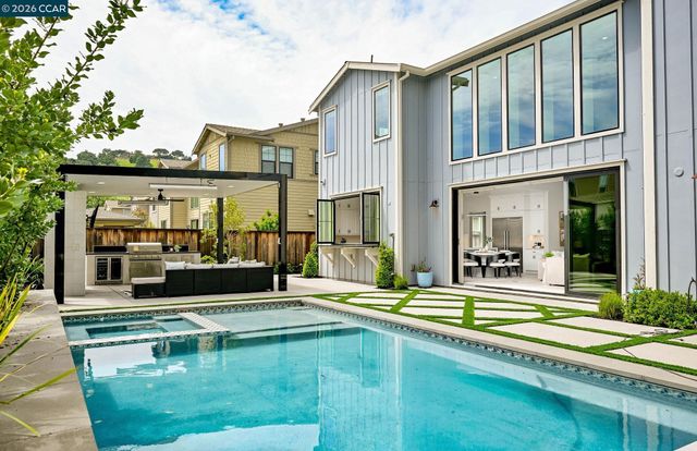 226 Akabane Ln, Danville, CA 94506