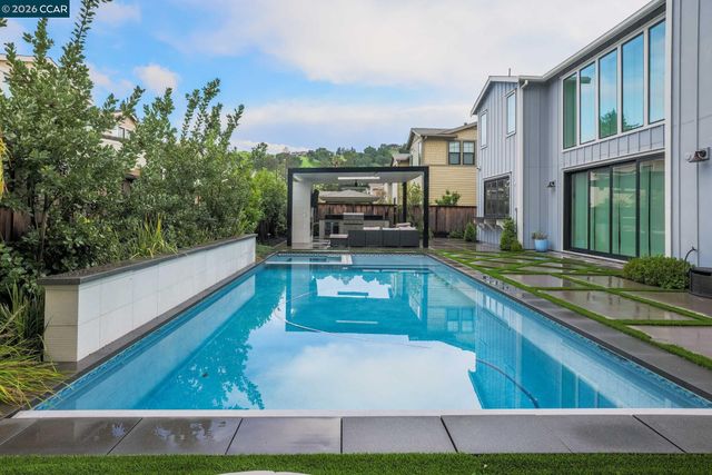 226 Akabane Ln, Danville, CA 94506