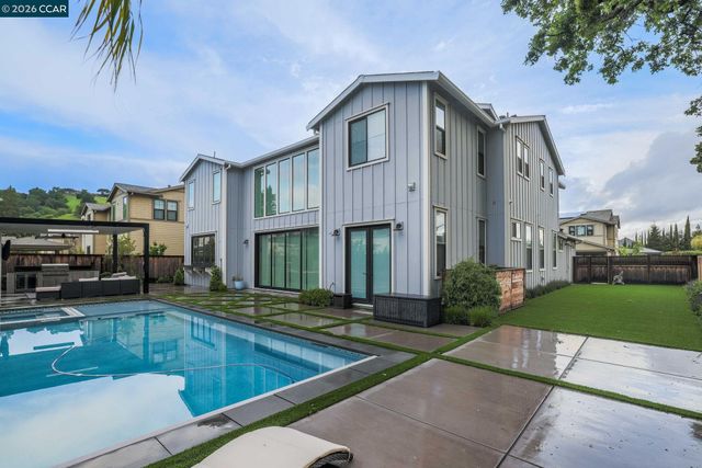 226 Akabane Ln, Danville, CA 94506