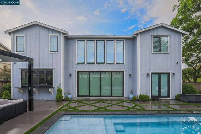 226 Akabane Ln, Danville, CA 94506