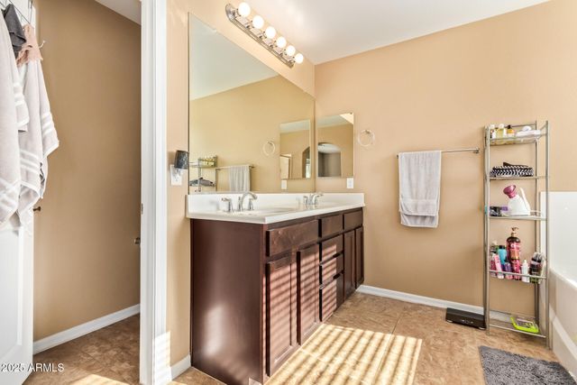 2929 W LA SALLE Street, Phoenix, AZ 85041