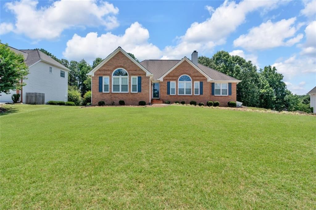 3304 BROOKSONG Way, Dacula, GA 30019