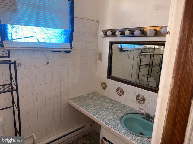 1221 WAGNER AVE, Philadelphia, PA 19141