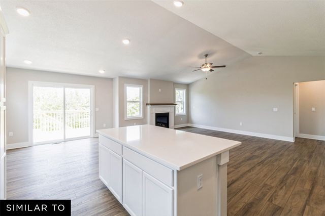 1015 Shady Lane Drive, Norwalk, IA 50211
