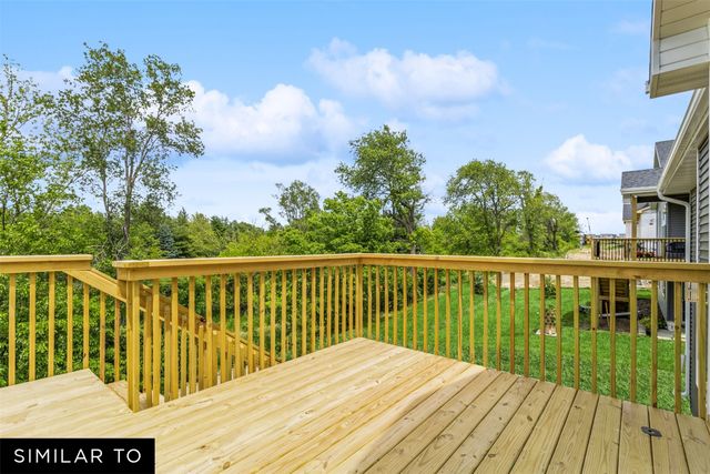 1015 Shady Lane Drive, Norwalk, IA 50211