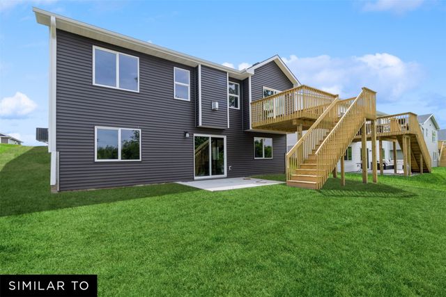 1015 Shady Lane Drive, Norwalk, IA 50211