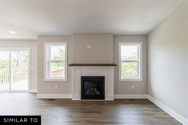 1015 Shady Lane Drive, Norwalk, IA 50211