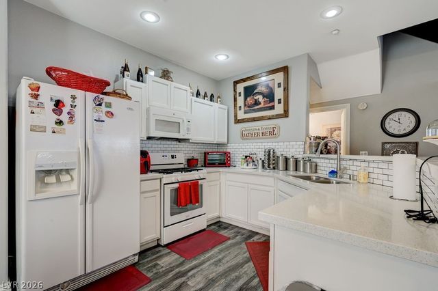 6418 Burns Allen Avenue 102, Las Vegas, NV 89122