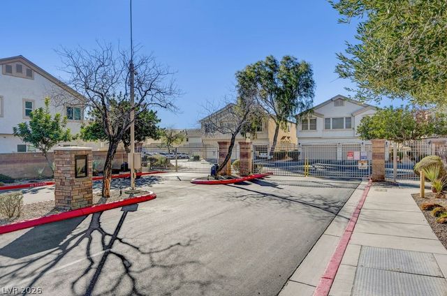 6418 Burns Allen Avenue 102, Las Vegas, NV 89122