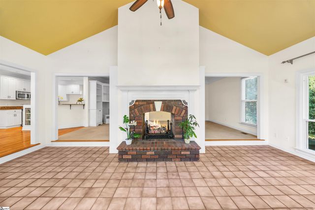 624 Driftwood Drive, Greer, SC 29651