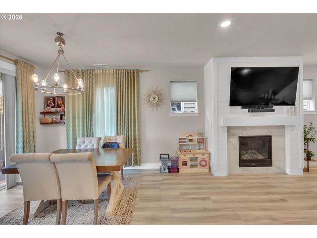 6597 Se PROVENCE St, Hillsboro, OR 97123