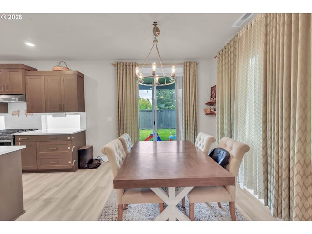 6597 Se PROVENCE St, Hillsboro, OR 97123