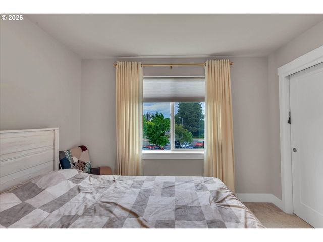 6597 Se PROVENCE St, Hillsboro, OR 97123