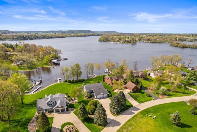 E12805 W Point Drive, Merrimac, WI 53561