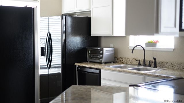 2001 GOODNIGHT TRL, Cheyenne, WY 82007