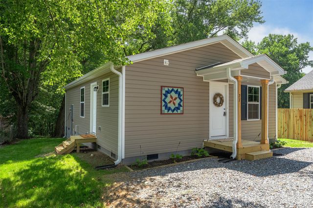 27 Forest Park Road, Marion, NC 28752