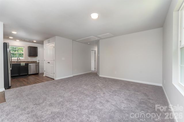 27 Forest Park Road, Marion, NC 28752