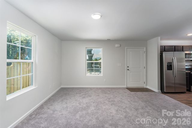 27 Forest Park Road, Marion, NC 28752