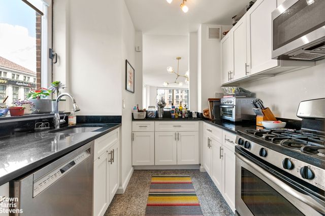 201 W 72nd St Apt 8K, New York City, NY 10023