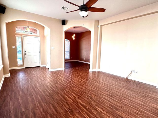 10200 Channel Island DR, Austin, TX 78747