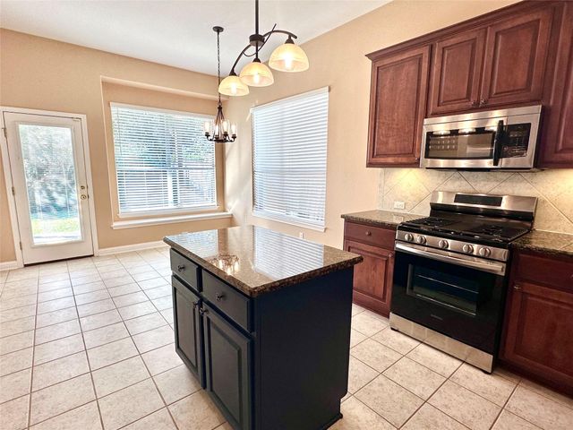 10200 Channel Island DR, Austin, TX 78747