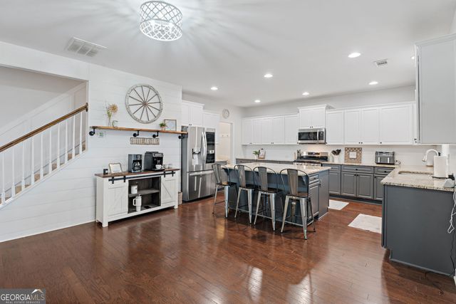 6263 Cedar Spring Lane, Hoschton, GA 30548