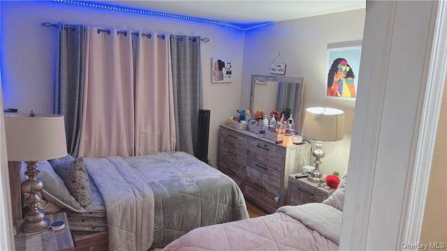 228 N 7th Avenue 1, Mount Vernon, NY 10550