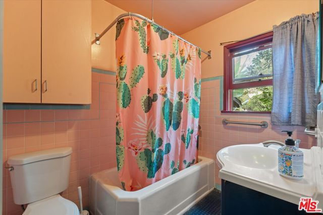 3226 Barham Boulevard, Los Angeles, CA 90068