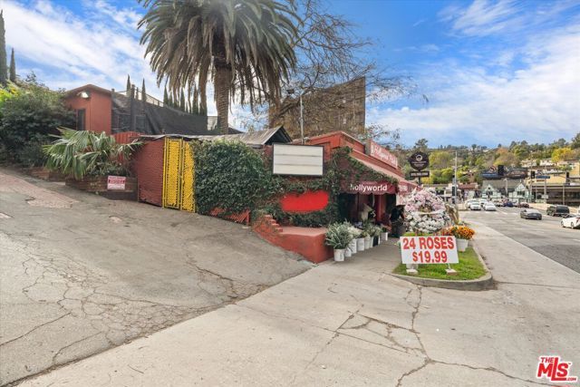 3226 Barham Boulevard, Los Angeles, CA 90068