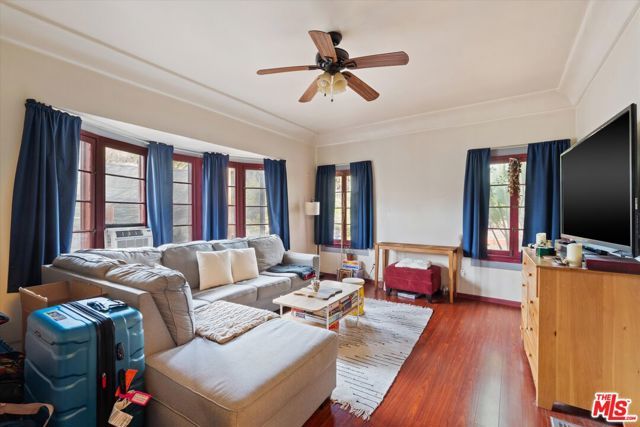 3226 Barham Boulevard, Los Angeles, CA 90068