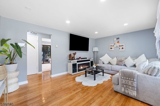 310 Stockton Ave, Roselle Boro, NJ 07203