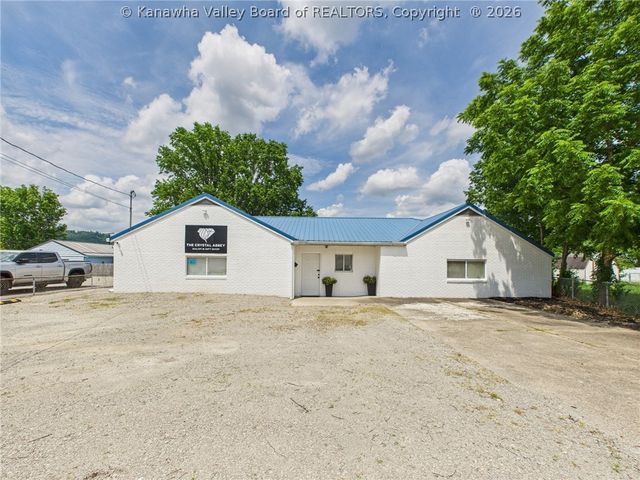 2404 Grant Avenue, St Albans, WV 25177