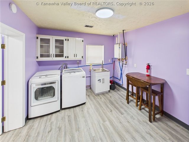 2404 Grant Avenue, St Albans, WV 25177