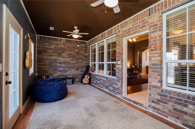 5704 S Chanberry Lane, Rogers, AR 72758