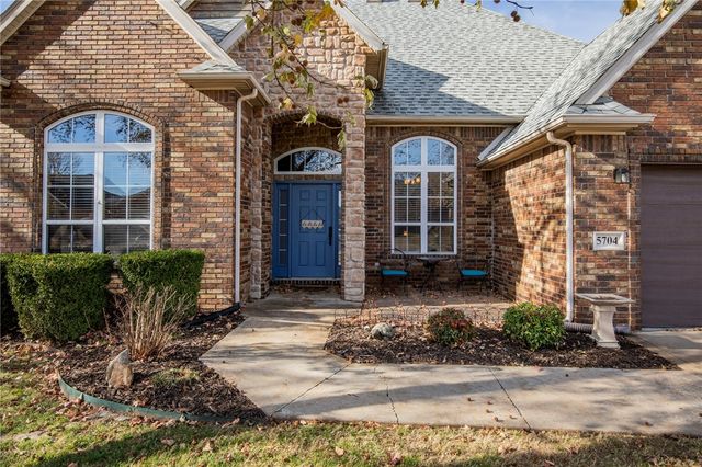 5704 S Chanberry Lane, Rogers, AR 72758