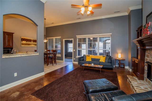 5704 S Chanberry Lane, Rogers, AR 72758