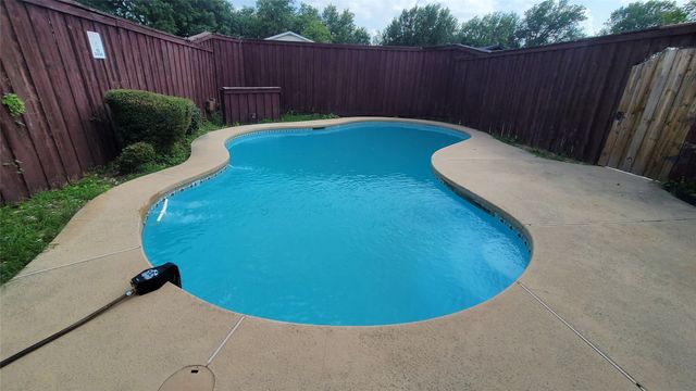 1334 Paris Drive, Garland, TX 75040
