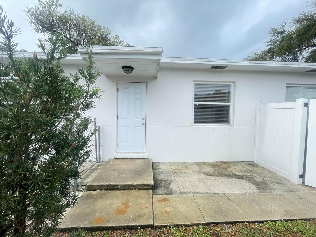 214 NE 11th Street #B, Delray Beach, FL 33483