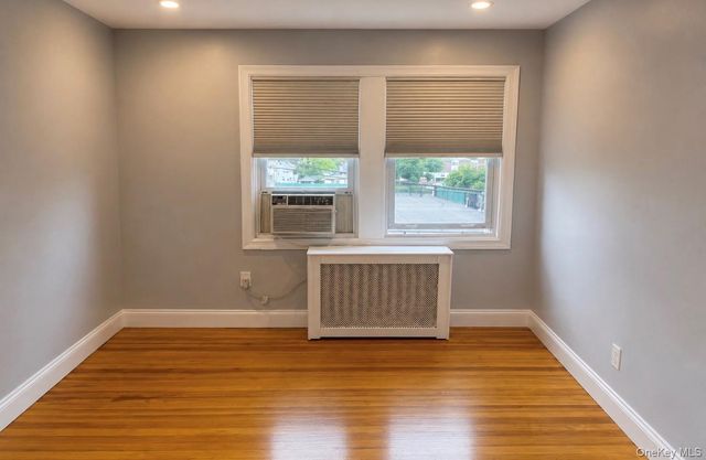 49 Hempstead Avenue, Rockville Centre, NY 11570