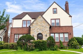 49 Hempstead Avenue, Rockville Centre, NY 11570