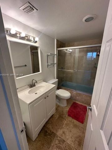 1470 NE 125th Ter 809, North Miami, FL 33161