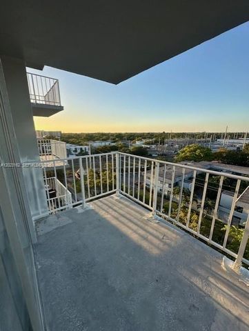 1470 NE 125th Ter 809, North Miami, FL 33161