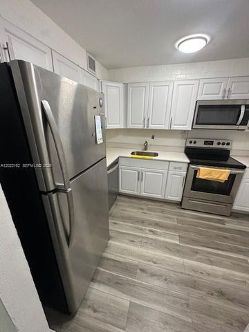 1470 NE 125th Ter 809, North Miami, FL 33161